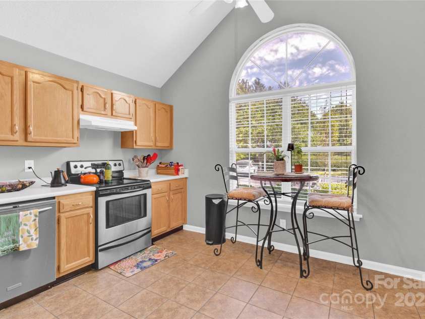 8811 Roseton Lane, Charlotte, NC 28277.  MLS# CAR4297343, YatesRealty ID 35067. 
