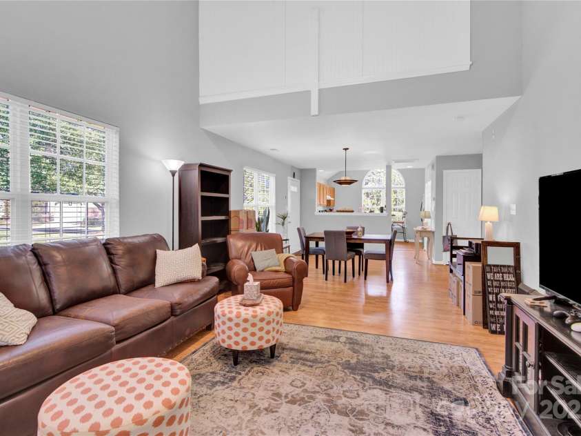 8811 Roseton Lane, Charlotte, NC 28277.  MLS# CAR4297343, YatesRealty ID 35067. 