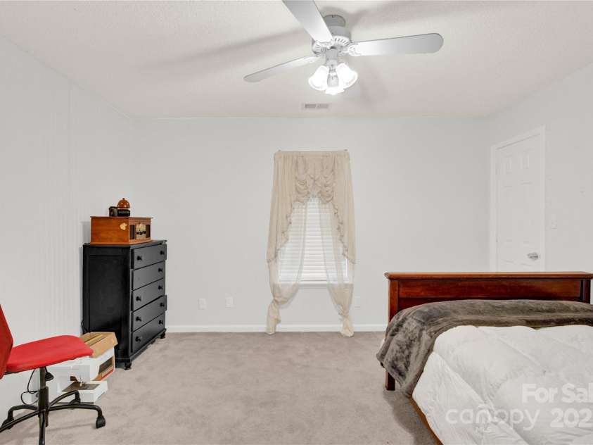 8811 Roseton Lane, Charlotte, NC 28277.  MLS# CAR4297343, YatesRealty ID 35067. 