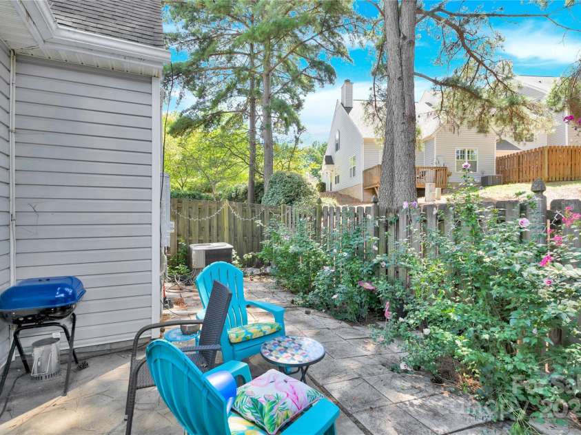 8811 Roseton Lane, Charlotte, NC 28277.  MLS# CAR4297343, YatesRealty ID 35067. 
