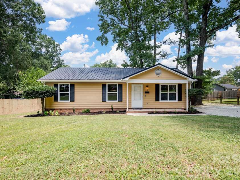 612 Welsh Avenue, Monroe, NC 28112.  MLS# CAR4398332, YatesRealty ID 35068. 