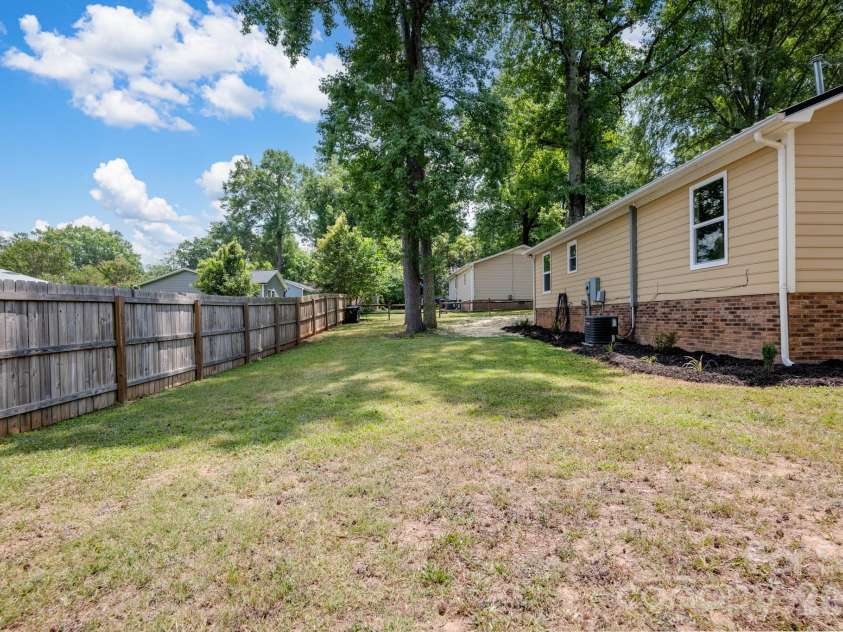 612 Welsh Avenue, Monroe, NC 28112.  MLS# CAR4398332, YatesRealty ID 35068. 