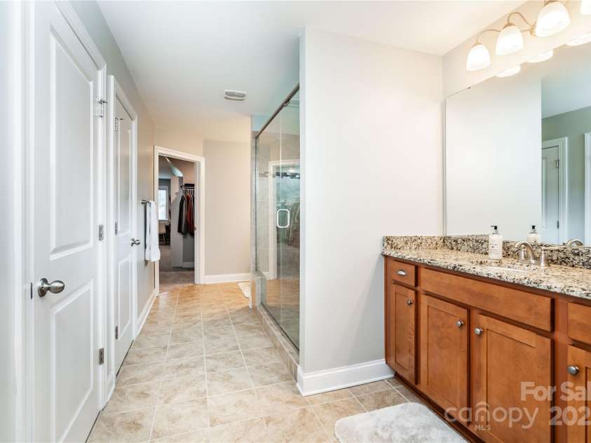7052 Barnstone Court, Denver, NC 28037.  MLS# CAR4295531, YatesRealty ID 35068. Primary Bathroom