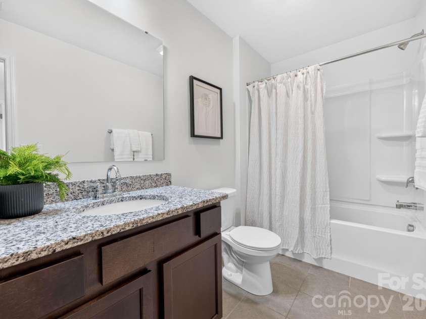 12551 Gotland Road, Midland, NC 28107.  MLS# CAR4396303, YatesRealty ID 35069. Guest bath
