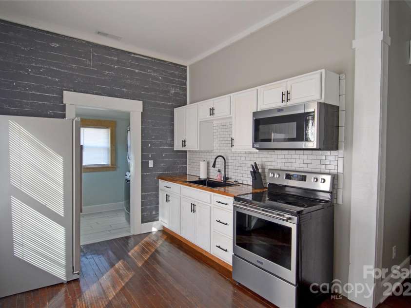 150 Hoyle Street, Marion, NC 28752.  MLS# CAR4333552, YatesRealty ID 3507. 