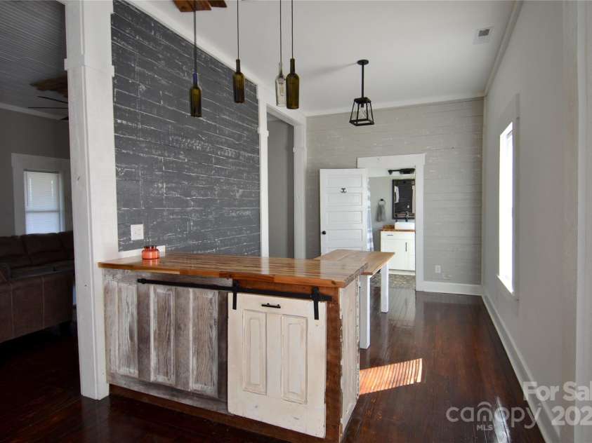 150 Hoyle Street, Marion, NC 28752.  MLS# CAR4333552, YatesRealty ID 3507. 