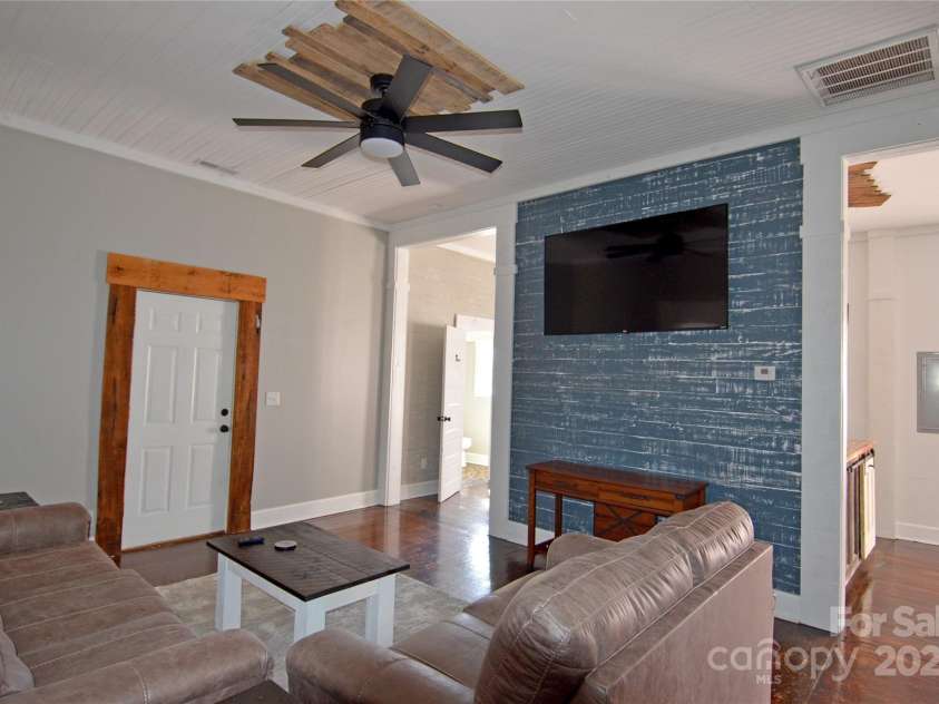 150 Hoyle Street, Marion, NC 28752.  MLS# CAR4333552, YatesRealty ID 3507. 