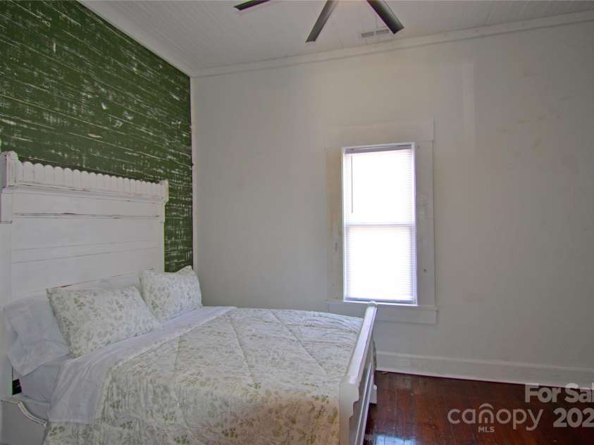 150 Hoyle Street, Marion, NC 28752.  MLS# CAR4333552, YatesRealty ID 3507. 