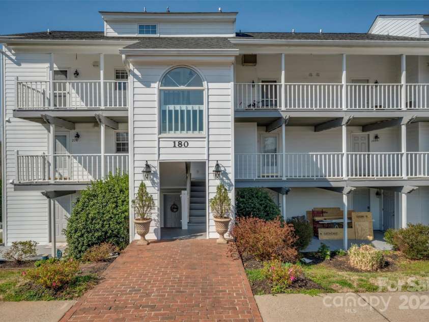 180 Kings Grant Drive, Rutherfordton, NC 28139.  MLS# CAR4240763, YatesRealty ID 3507. 