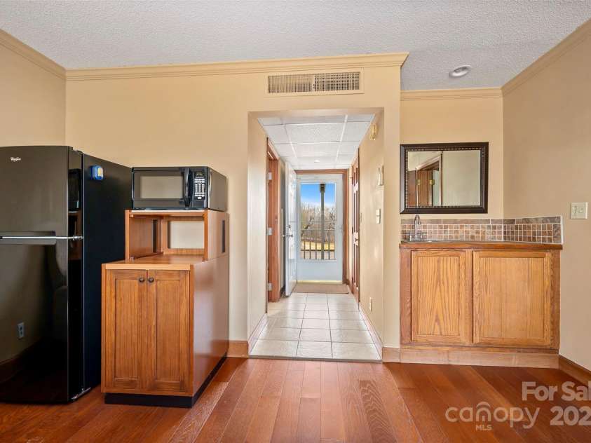 180 Kings Grant Drive, Rutherfordton, NC 28139.  MLS# CAR4240763, YatesRealty ID 3507. 