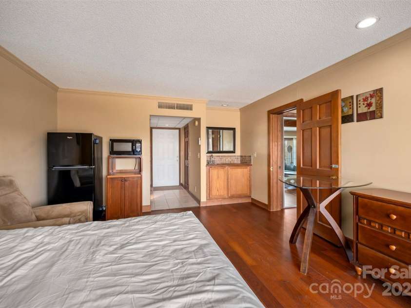 180 Kings Grant Drive, Rutherfordton, NC 28139.  MLS# CAR4240763, YatesRealty ID 3507. 