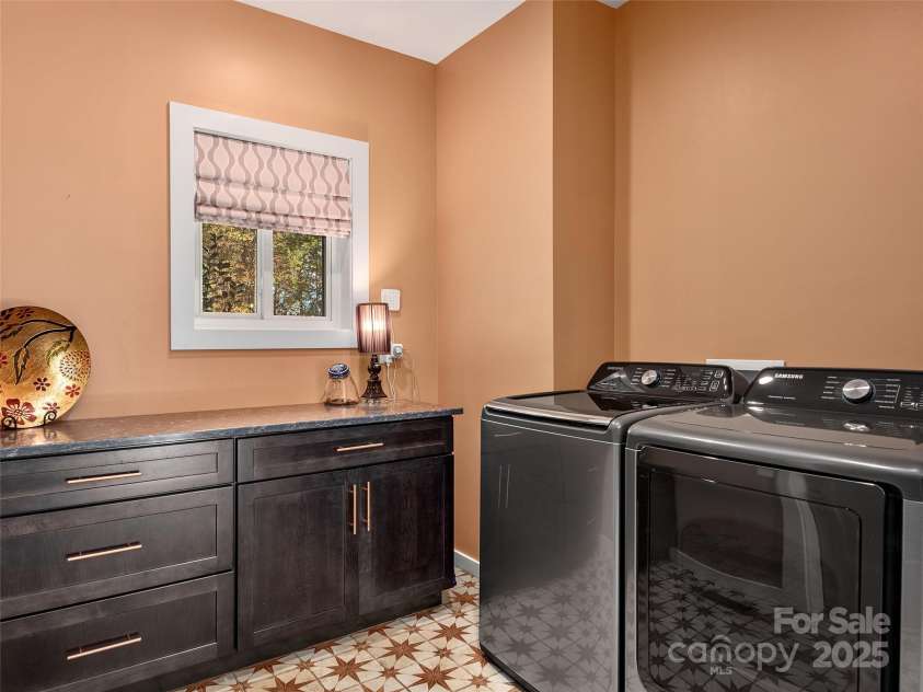 237 Mountain Lane, Mill Spring, NC 28756.  MLS# CAR4200589, YatesRealty ID 3507. 