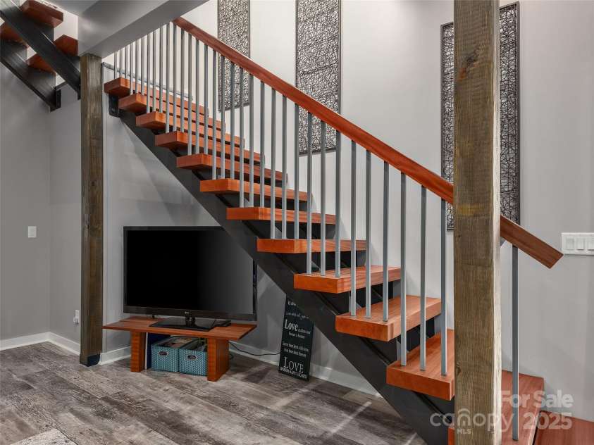 237 Mountain Lane, Mill Spring, NC 28756.  MLS# CAR4200589, YatesRealty ID 3507. 