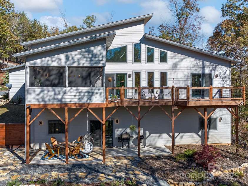 237 Mountain Lane, Mill Spring, NC 28756.  MLS# CAR4200589, YatesRealty ID 3507. 