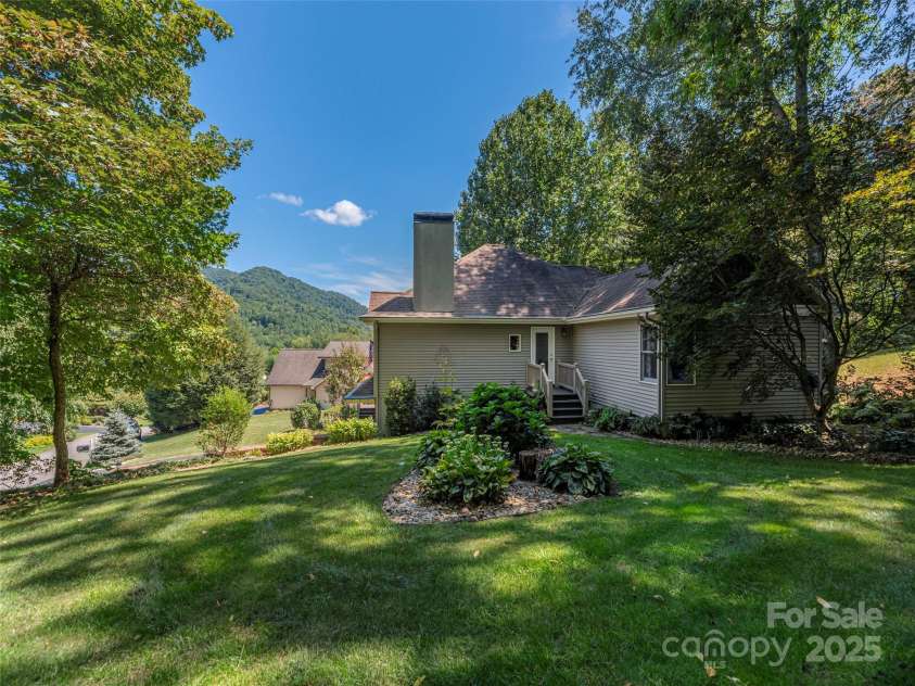 105 Deer Glade Lane, Waynesville, NC 28786.  MLS# CAR4296932, YatesRealty ID 35070. More mtn views from the grounds