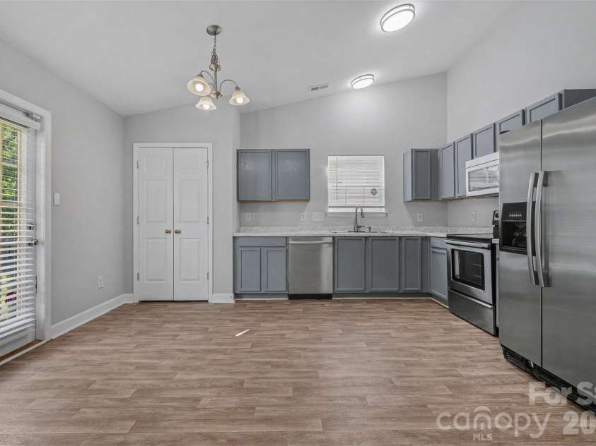 1505 Clooney Lane, Charlotte, NC 28262.  MLS# CAR4398497, YatesRealty ID 35070. Kitchen