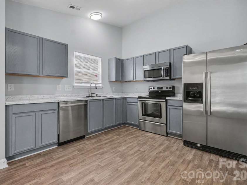1505 Clooney Lane, Charlotte, NC 28262.  MLS# CAR4398497, YatesRealty ID 35070. Kitchen