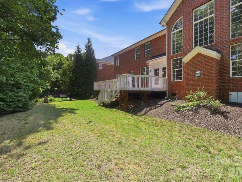 9329 Uxbridge Lane, Huntersville, NC 28078.  MLS# CAR4390100, YatesRealty ID 35071. Very private back yard