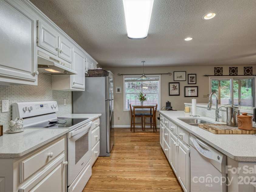 187 Yancey Road, Marion, NC 28752.  MLS# CAR4296577, YatesRealty ID 35072. Kitchen