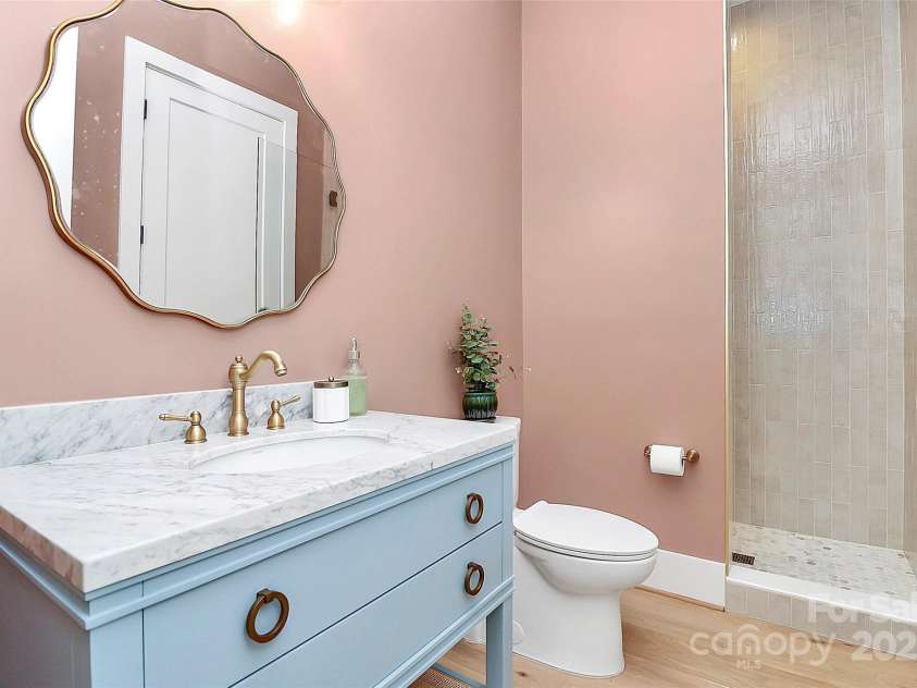 2209 Norcross Place, Charlotte, NC 28205.  MLS# CAR4297097, YatesRealty ID 35073. 