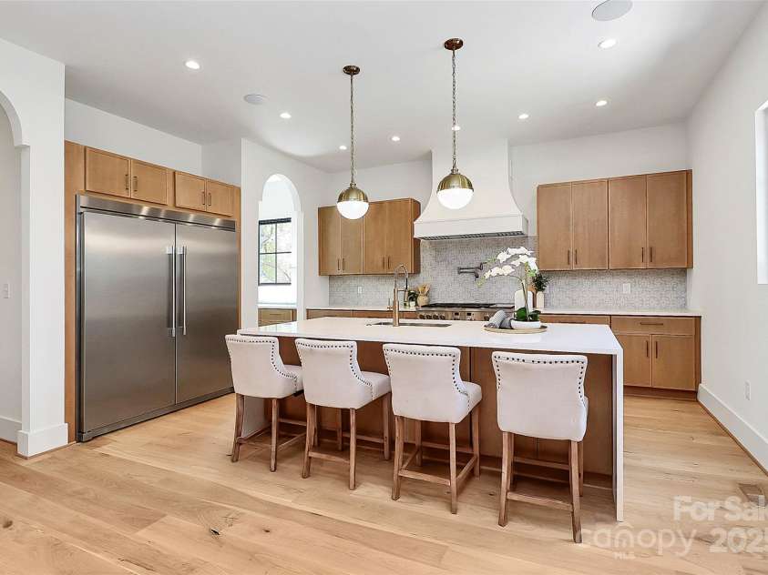 2209 Norcross Place, Charlotte, NC 28205.  MLS# CAR4297097, YatesRealty ID 35073. 