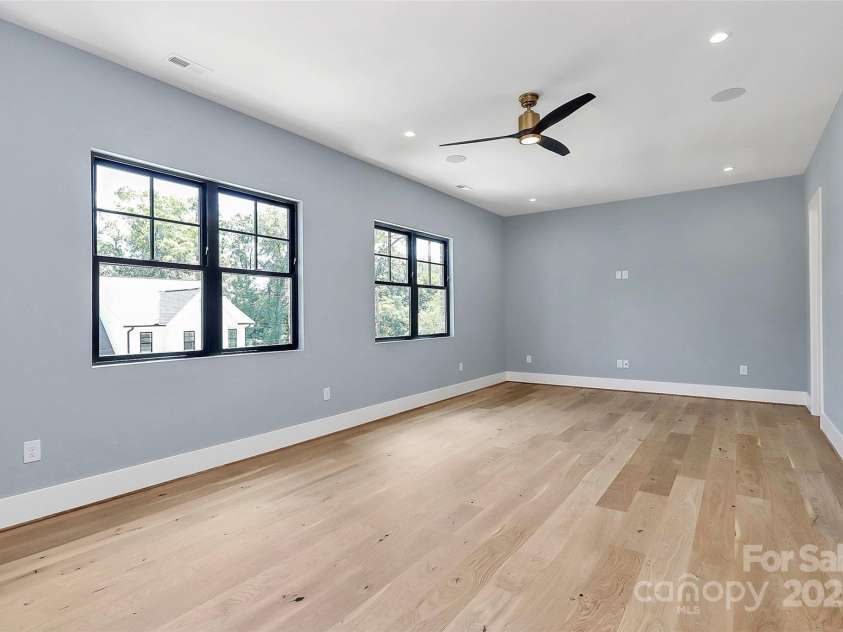 2209 Norcross Place, Charlotte, NC 28205.  MLS# CAR4297097, YatesRealty ID 35073. 