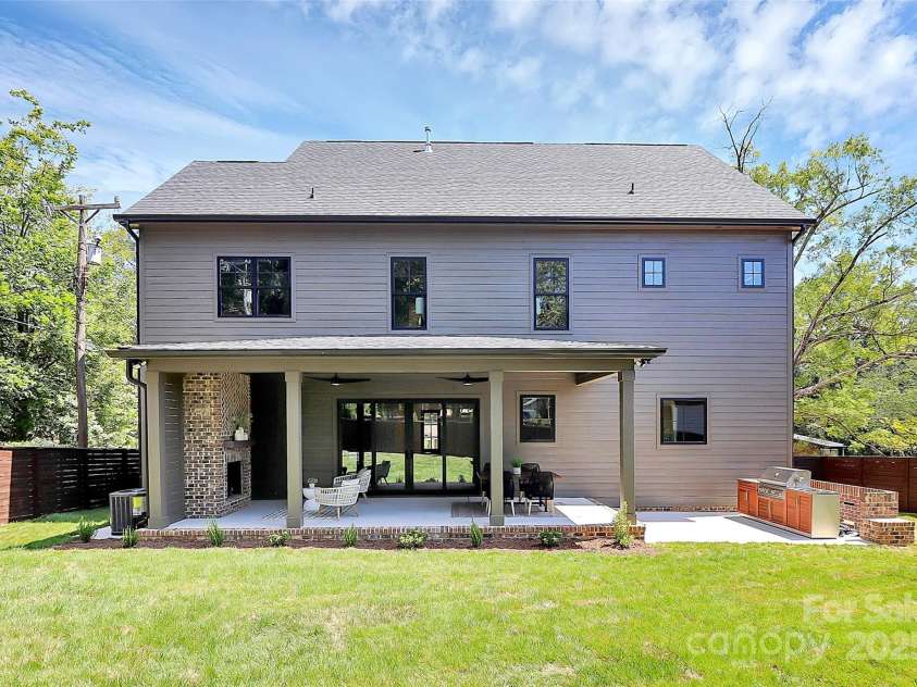 2209 Norcross Place, Charlotte, NC 28205.  MLS# CAR4297097, YatesRealty ID 35073. 