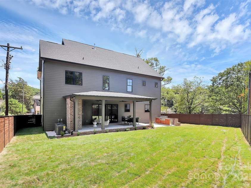 2209 Norcross Place, Charlotte, NC 28205.  MLS# CAR4297097, YatesRealty ID 35073. 