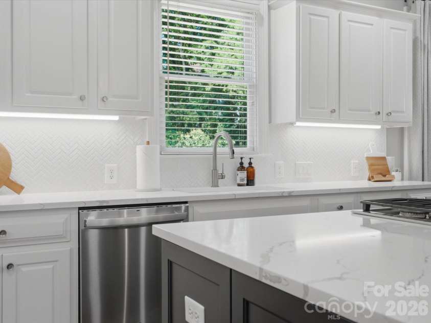 8916 Abrell Walk Court, Charlotte, NC 28226.  MLS# CAR4394480, YatesRealty ID 35073. 