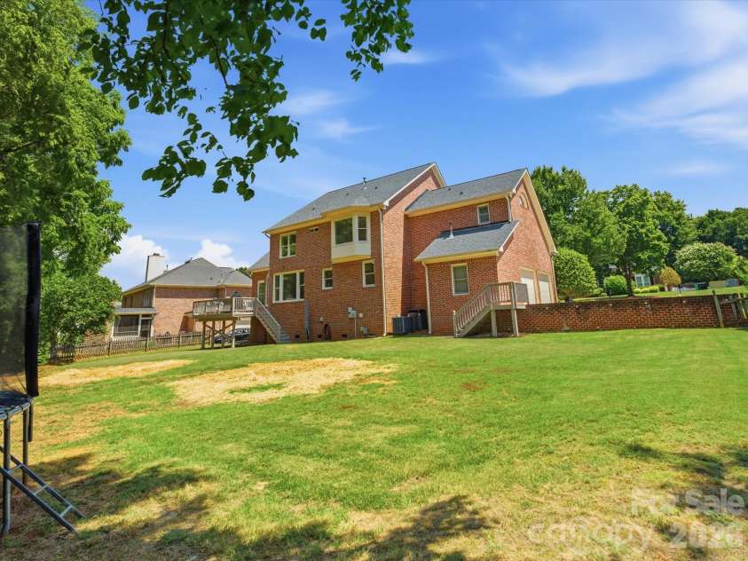 8916 Abrell Walk Court, Charlotte, NC 28226.  MLS# CAR4394480, YatesRealty ID 35073. 