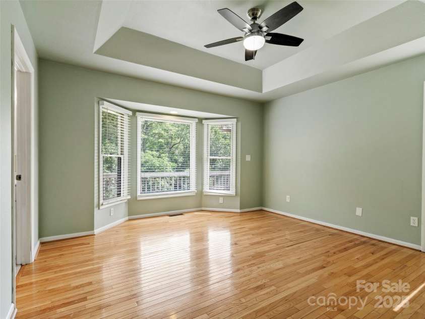 300 Dogwood Lane, Burnsville, NC 28714.  MLS# CAR4296649, YatesRealty ID 35074. 