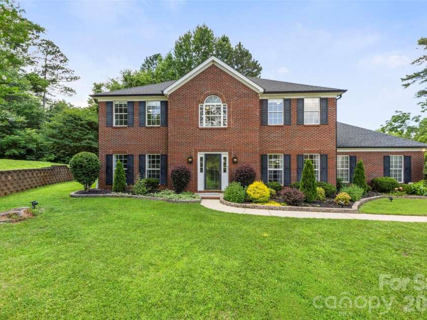 5302 Fairgrove Lane, Harrisburg, NC 28075.  MLS# CAR4372391, YatesRealty ID 35074. 