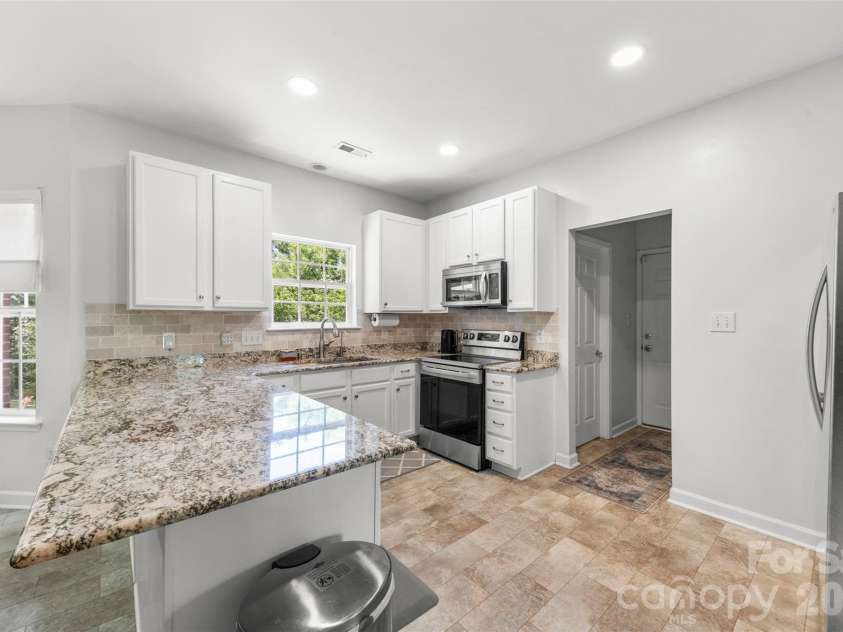 5302 Fairgrove Lane, Harrisburg, NC 28075.  MLS# CAR4372391, YatesRealty ID 35074. 