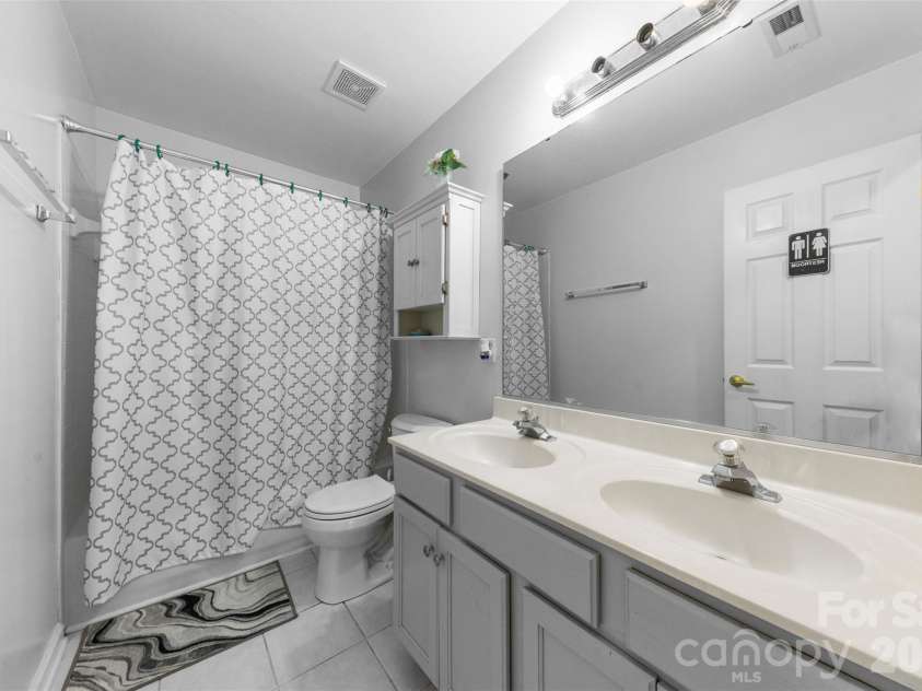 5302 Fairgrove Lane, Harrisburg, NC 28075.  MLS# CAR4372391, YatesRealty ID 35074. 