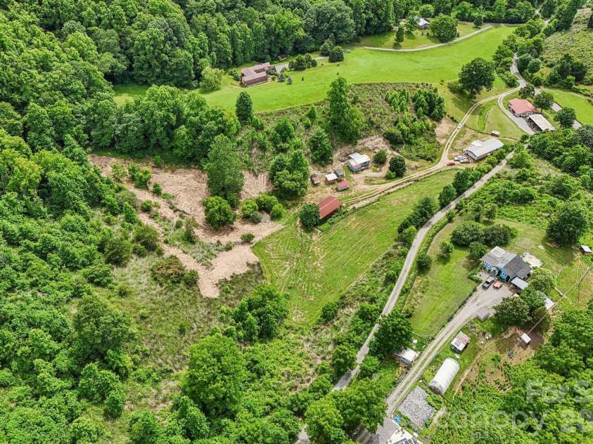 400 Morgan Branch Road, Marshall, NC 28753.  MLS# CAR4395318, YatesRealty ID 35075. 