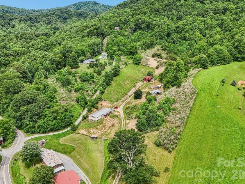 400 Morgan Branch Road, Marshall, NC 28753.  MLS# CAR4395318, YatesRealty ID 35075. 