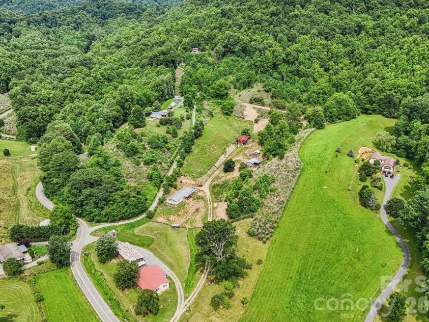400 Morgan Branch Road, Marshall, NC 28753.  MLS# CAR4395318, YatesRealty ID 35075. 