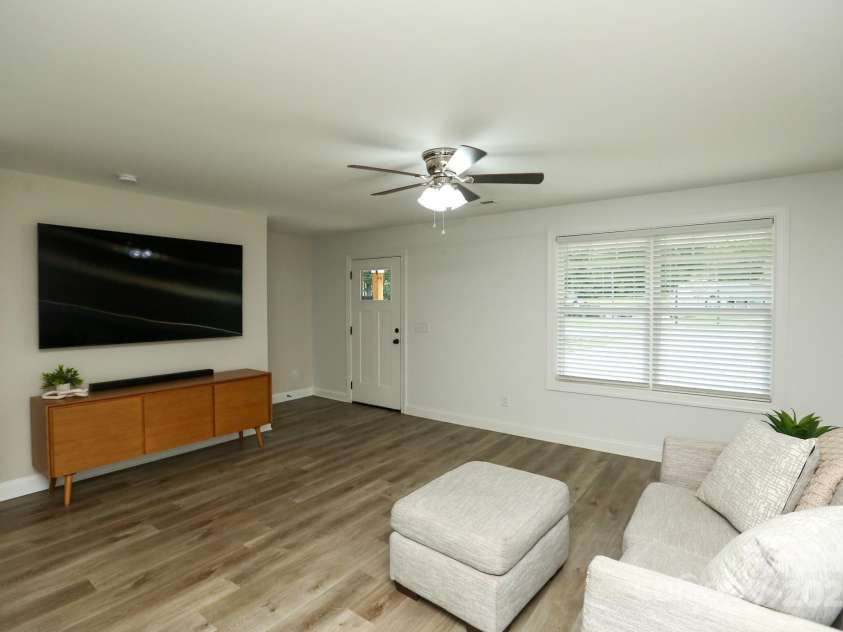 406 Ruth Avenue, Kannapolis, NC 28083.  MLS# CAR4297622, YatesRealty ID 35075. 