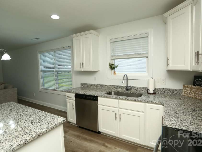 406 Ruth Avenue, Kannapolis, NC 28083.  MLS# CAR4297622, YatesRealty ID 35075. 