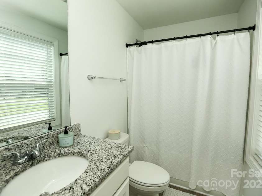 406 Ruth Avenue, Kannapolis, NC 28083.  MLS# CAR4297622, YatesRealty ID 35075. 