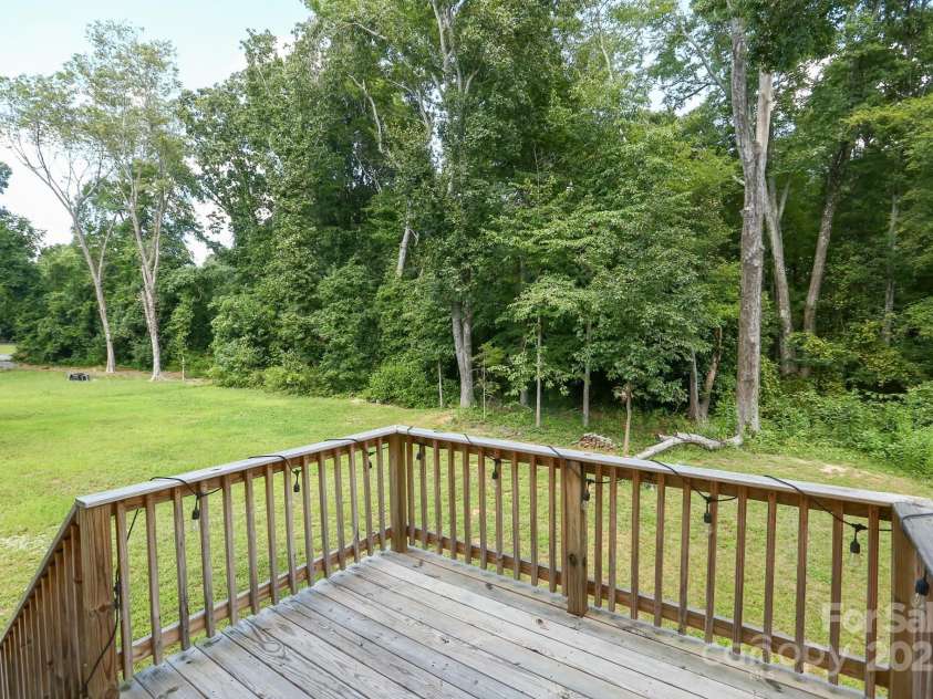 406 Ruth Avenue, Kannapolis, NC 28083.  MLS# CAR4297622, YatesRealty ID 35075. 