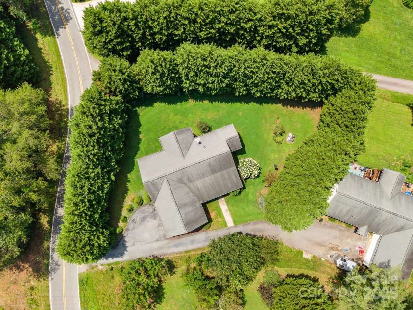 105 Robinson Cove Road, Candler, NC 28715.  MLS# CAR4293915, YatesRealty ID 35076. 