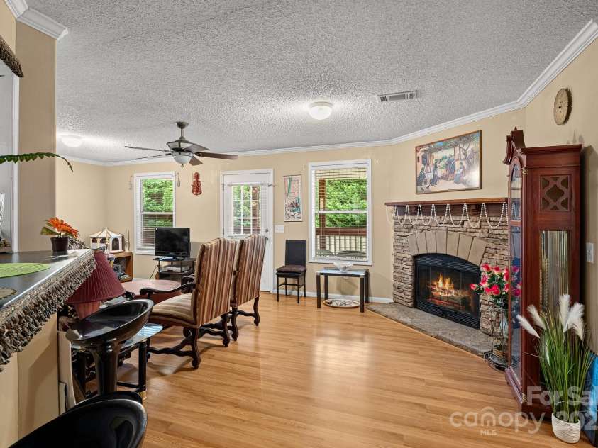 105 Robinson Cove Road, Candler, NC 28715.  MLS# CAR4293915, YatesRealty ID 35076. 