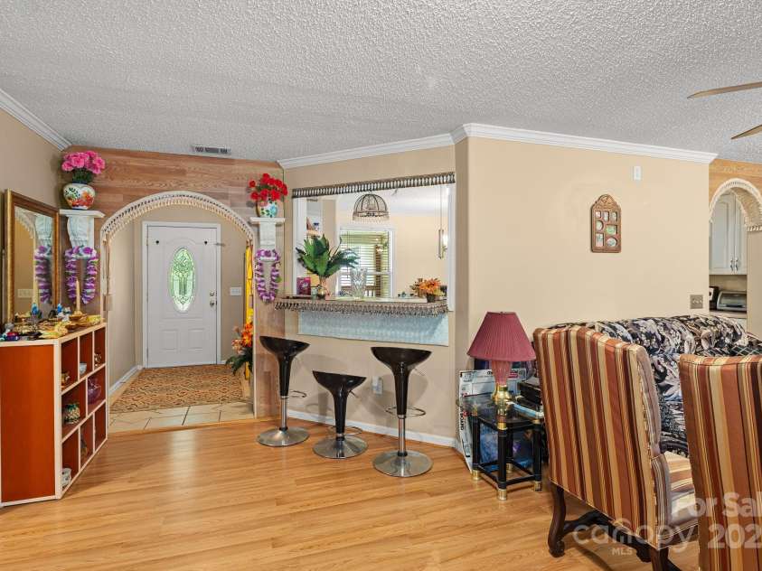 105 Robinson Cove Road, Candler, NC 28715.  MLS# CAR4293915, YatesRealty ID 35076. 
