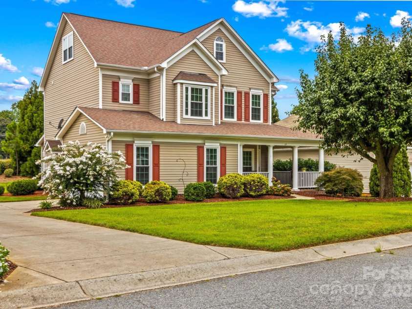 124 Elizabeth Hearth Road, Mooresville, NC 28115.  MLS# CAR4295380, YatesRealty ID 35077. 