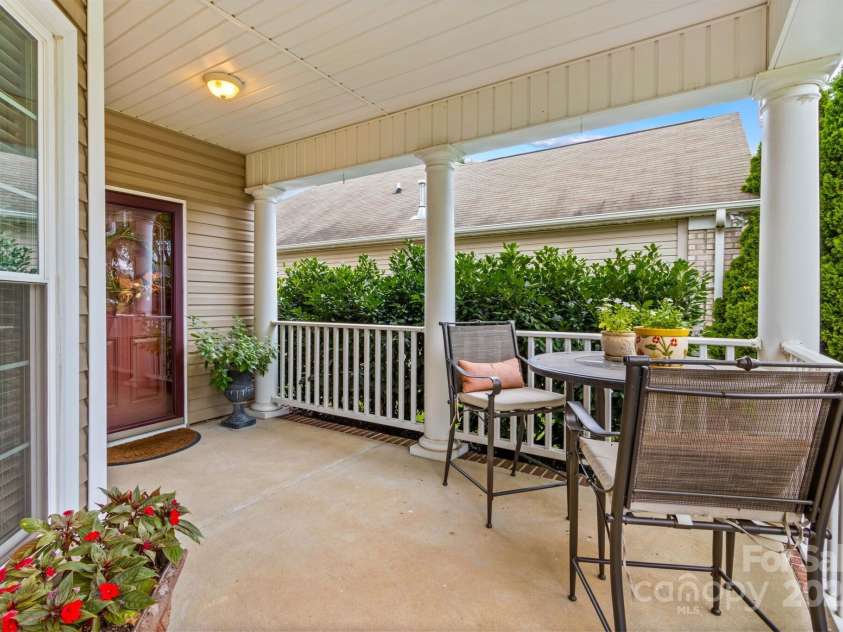 124 Elizabeth Hearth Road, Mooresville, NC 28115.  MLS# CAR4295380, YatesRealty ID 35077. 