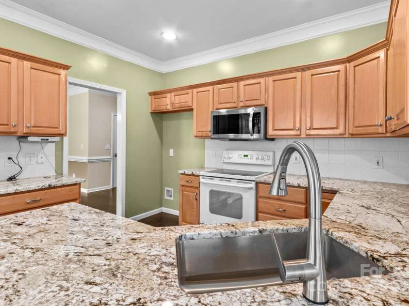 124 Elizabeth Hearth Road, Mooresville, NC 28115.  MLS# CAR4295380, YatesRealty ID 35077. 