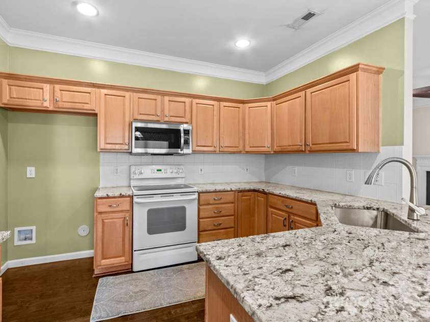 124 Elizabeth Hearth Road, Mooresville, NC 28115.  MLS# CAR4295380, YatesRealty ID 35077. 
