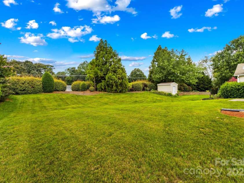 124 Elizabeth Hearth Road, Mooresville, NC 28115.  MLS# CAR4295380, YatesRealty ID 35077. 