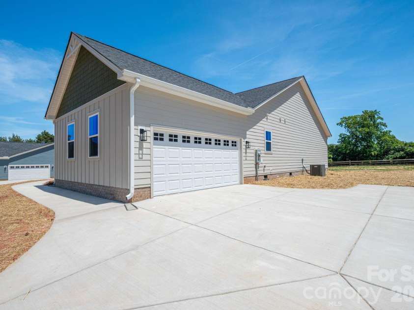 1343 Zeb Haynes Road, Maiden, NC 28650.  MLS# CAR4382813, YatesRealty ID 35077. 